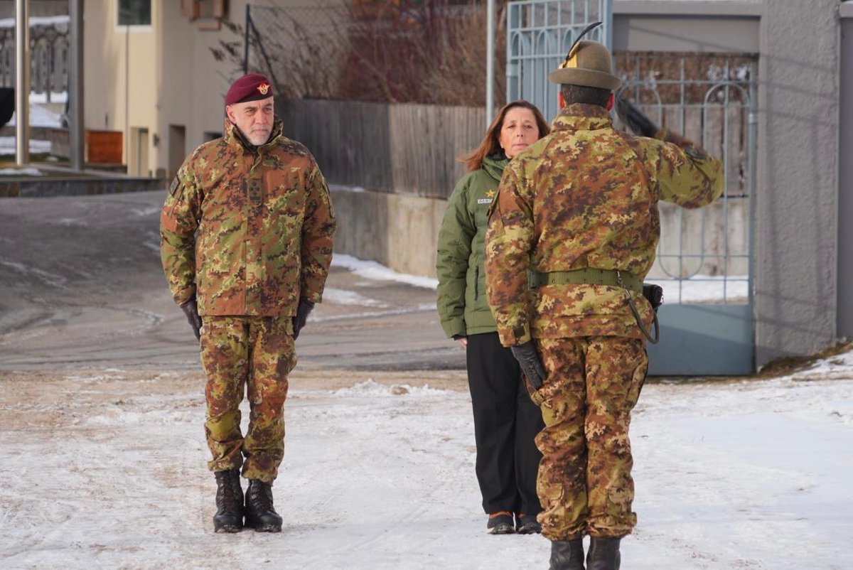 Esercito's tweet image. Così il Capo di SM dell’Esercito, Gen. C.A. Carmine #Masiello in occasione dell’inaugurazione dei nuovi poli alloggiativi presso la caserma “Cantore” di #SanCandido: “per l’Esercito il miglior sistema d’arma è il soldato. Le #infrastrutture rappresentano un moltiplicatore di