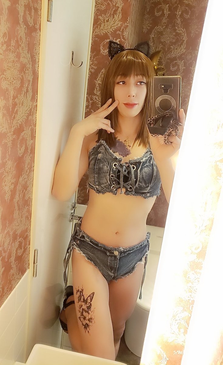 ランジェリーナイト忙しかったけど、なんとか撮った写真🆙📸
今回もランジェリーナイト楽しかったな🎵
#ネオマスカレード #新宿二丁目 #女装 #ランジェリー