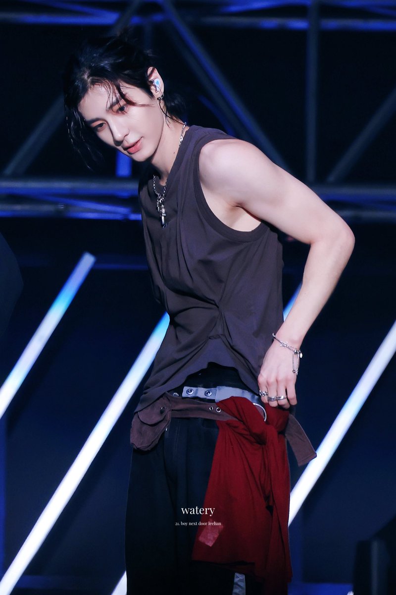 𝐖𝐚𝐭𝐞𝐫𝐲 tweet media