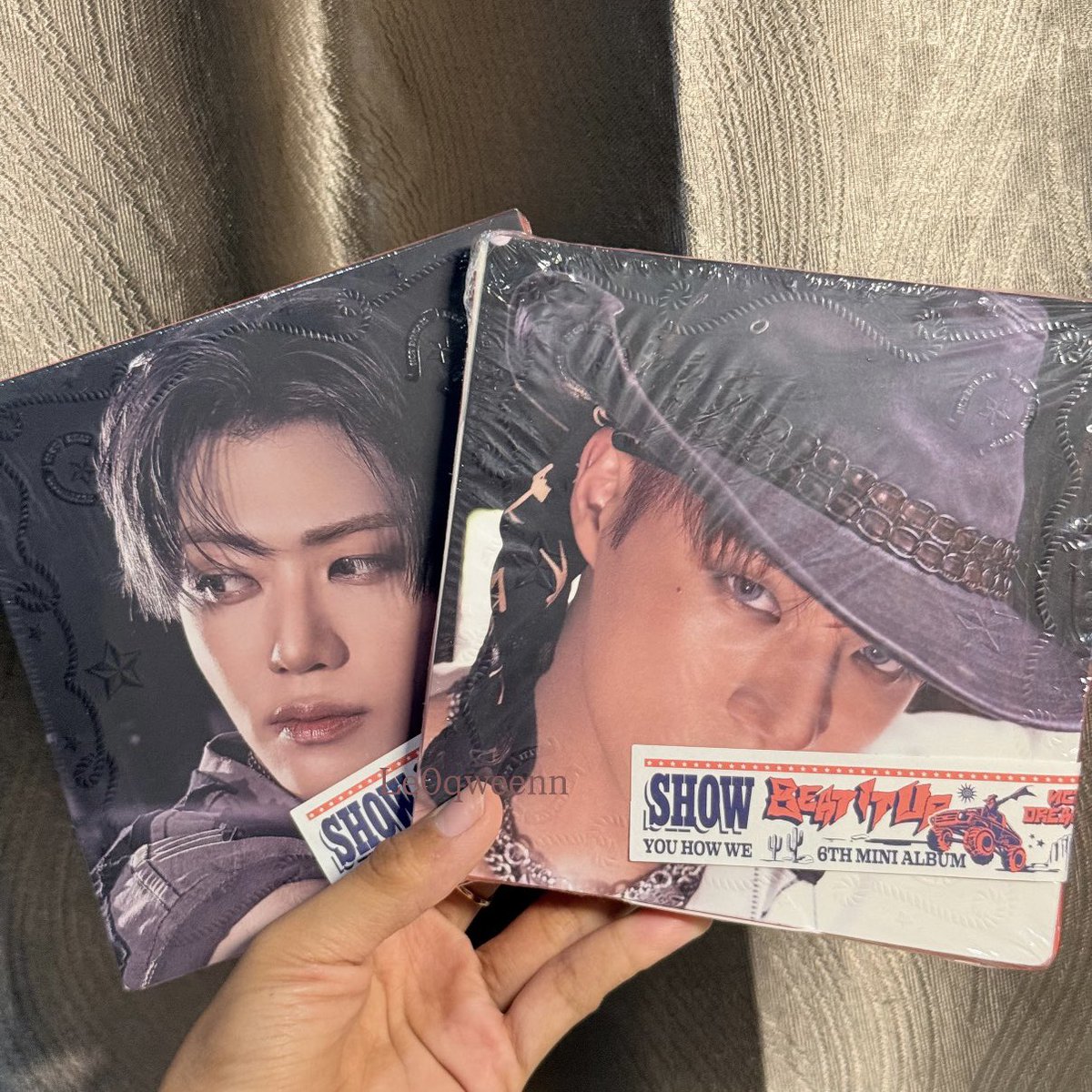 Le0qweenn's tweet image. GIVEAWAY SPECIAL WIND UP ⚾️‼️
4 winner:
⚾️ 1 digi biu Jeno &amp;amp; Jaemin
⚾️ 1 pob Jeno &amp;amp; Jaemin

rules:
꣑ৎ rt &amp;amp; likes
꣑ৎ WAJIB SAYANG JENO JAEMIN‼️
꣑ৎ rep doa baik project jeno jaemin tahun ini with hastag
ACTORS JENO JAEMIN TAKEOVER
#와인드업 #WINDUP 
#제노 #재민

end : 15 Januari