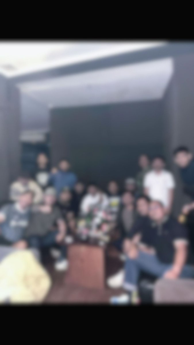 Kita engga kestadion, tapi kita senang kita menang 💙☠️