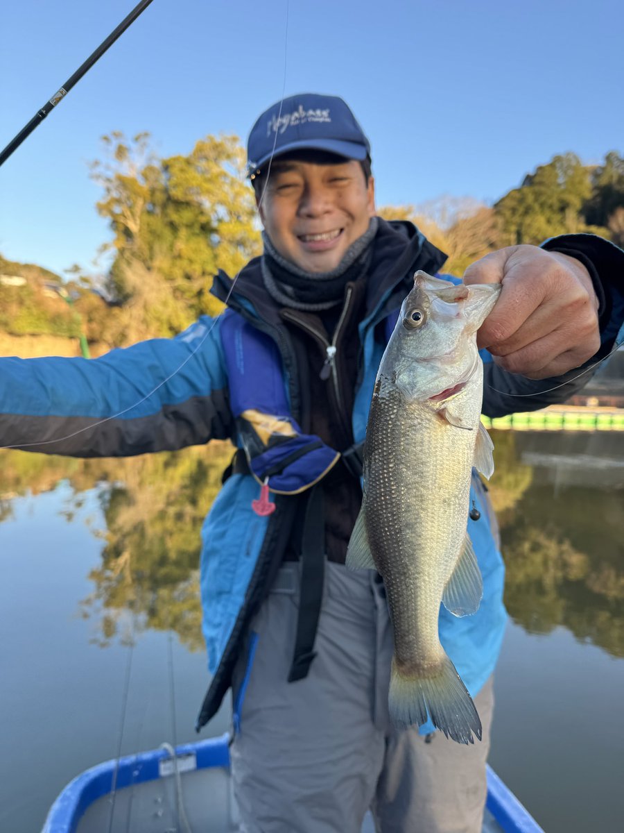 HayanoGuideS's tweet image. 戸面原ダム　3Daysの予定でしたが、土日は爆風でお仕事中止に😅今日は日帰りガイドで行って来ました🐟

無風展開だったのでDS、メタルバイブを中心に、朝から3連発🎣夕方も、ギルボールエリアで追加して4本でタイムアップでした🎣

次回は釣りフェス後に、房総アタック🎣🎣🎣🚗…