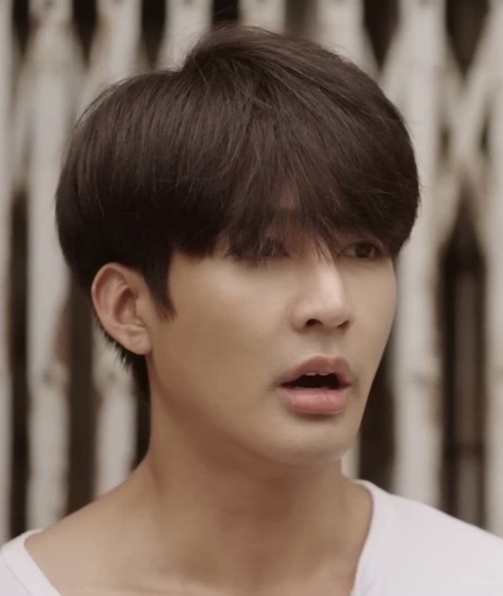 nongedin's tweet image. Same actor same series