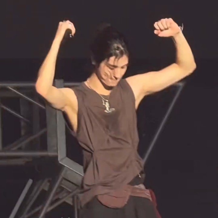 moncherstar's tweet image. bang 4000 aja y—AKHSKAH—eh hehe 3000 aja deng—AKHSHAGJ—500 perak angkut ni—AKHJKAJHK