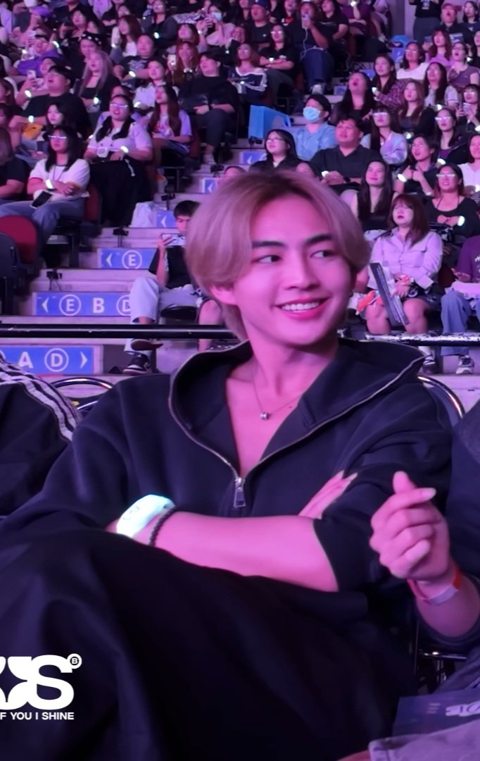 littlepeatyy's tweet image. อยากเป็นเมะไปจีบเคะยิ้มหวาน🫠