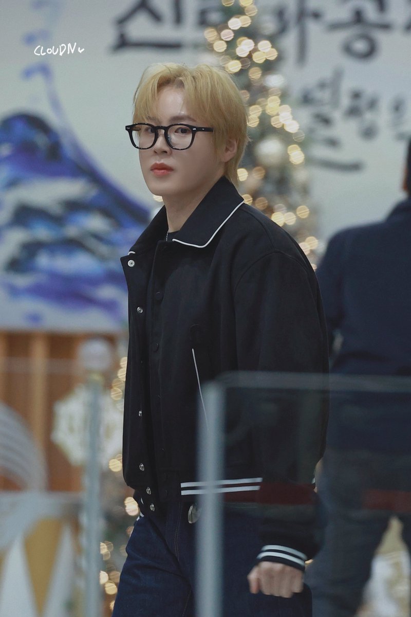 cloudn_hsw's tweet image. 260112 하성운 볼륨 출근

#하성운
#HASUNGWOON