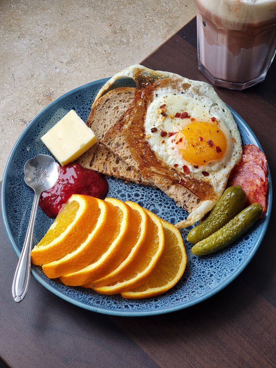 missed my first lecture but this is my breakfast.. so whatever