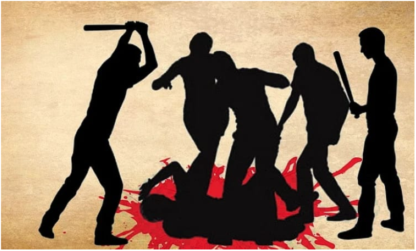HateDetectors's tweet photo. A #Muslim migrant labourer from #Jharkhand was assaulted by four people in the coastal city of #Karnataka’s #Mangaluru who accused him of being a ‘#Bangladeshi’, while demanding proof of his citizenship.

The migrant, identified as #DiljanAnsari, used to work for around 4-6 months every year for the past 10-15 years in Mangaluru.

The incident, according to the #MangaluruPolice, took place between 6.30-6.40 pm Sunday evening in the Kavoor police station limits in the communally sensitive coastal district of Karnataka.

“The migrant labourer from Jharkhand was assaulted by four #Hindus who alleged that he was a Bangladeshi and demanded that he show all kinds of proofs along with some unwanted and unnecessary comments,” Mangaluru Police Commissioner Sudheer Kumar Reddy said in a statement Monday.

The suspects were identified as Sagar, Dhanush, Lalu (alias Rathish), and Mohan, all residents of Kulur. While they are suspected to be members of a fringe #Hindutva outfit, this has not yet been confirmed. All four individuals are currently absconding.

The police said that the miscreants hit Ansari and that “some local #Hindu woman” came and rescued him. Ansari was too afraid to give a complaint but some others brought this to the attention of the local police.

Reddy said that it was verified that Ansari was “an Indian” and came to Mangaluru for work.

The police have lodged a case under Section of 126(2) (wrongful restraint), 109 (causing hurt to a person), 352 (intentional insult with intent to provoke breach of peace), 351(3) (criminal intimidation), 353 (circulation of false information), 118(1) r/w 3(5) of (voluntarily causes hurt by means of any instrument for shooting, stabbing or cutting) of the Bharatiya Nyaya Sanhita (BNS).

The assault of Ansari eerily similar to the growing pattern of attacks on migrants by miscreants, often accusing the victims as ‘illegal Bangladeshi immigrants’.

Incidentally, the assault took place on the same day that Karnataka Chief Minister #Siddaramaiah was in the city for the unveiling of a new tourism policy to attract more visitors to the region and help boost the local economy.