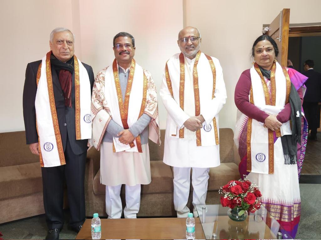 JNU_official_50's tweet photo. Shri C. P. Radhakrishnan Honourable Vice President of India has delivered the 9th Convocation address as Chief Guest.
Shri Dharmendra Pradhan, Union Minister of Education, GoI delivered a speech as a Guest of Honour, Amb Shri Kanwal Sibal, Chancellor, JNU presided over the Convocation and Prof Santishree Dhulipudi Pandit, VC delivered the welcome address. 
467 (211 Female & 256 Male) Ph.D. graduates have been awarded their degree in this convocation.