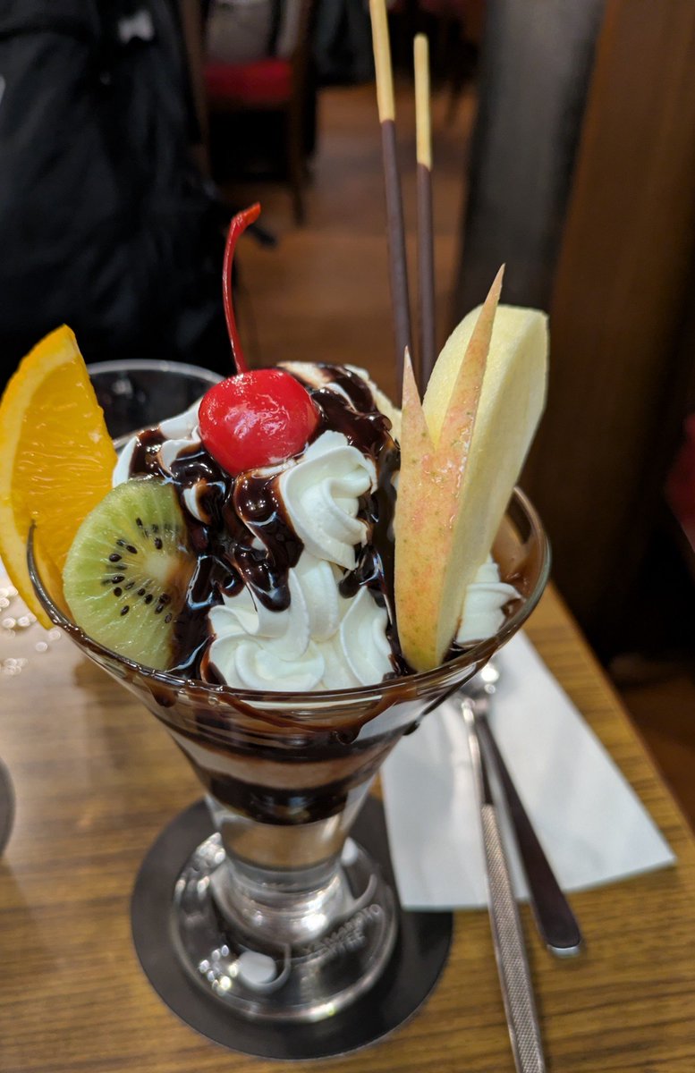 チョコレートパフェ