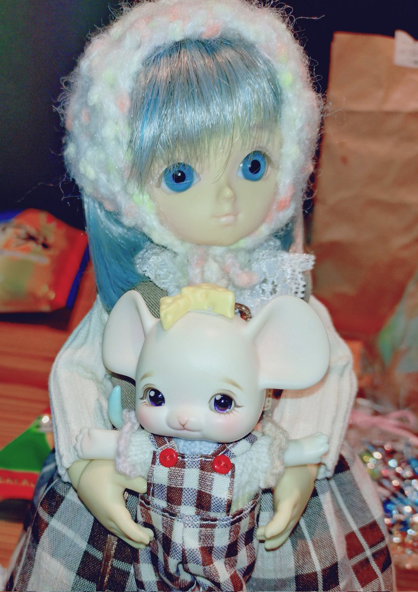 yarinaka_a_l's tweet photo. 今日は、雪が降る中出かけて行ってのお茶会でした✨️
久しぶりお出かけのお嬢と、出してみたらリンクコーデしてたチビ達。
アフターという名の二次会的な感じでドールショップ巡りしてスパゲッティ食べて帰ってきました!
楽しかった🫶
#DTP_09 https://t.co/cf0M2uMP0z
