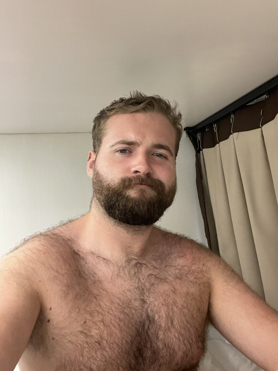 nicbut57's tweet image. The hostel life isn’t for me