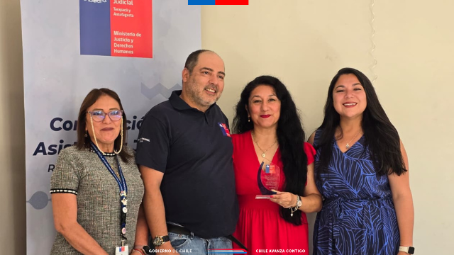 Reconocimiento al mérito literario...
instagram.com/p/DTaSKTIDval/…