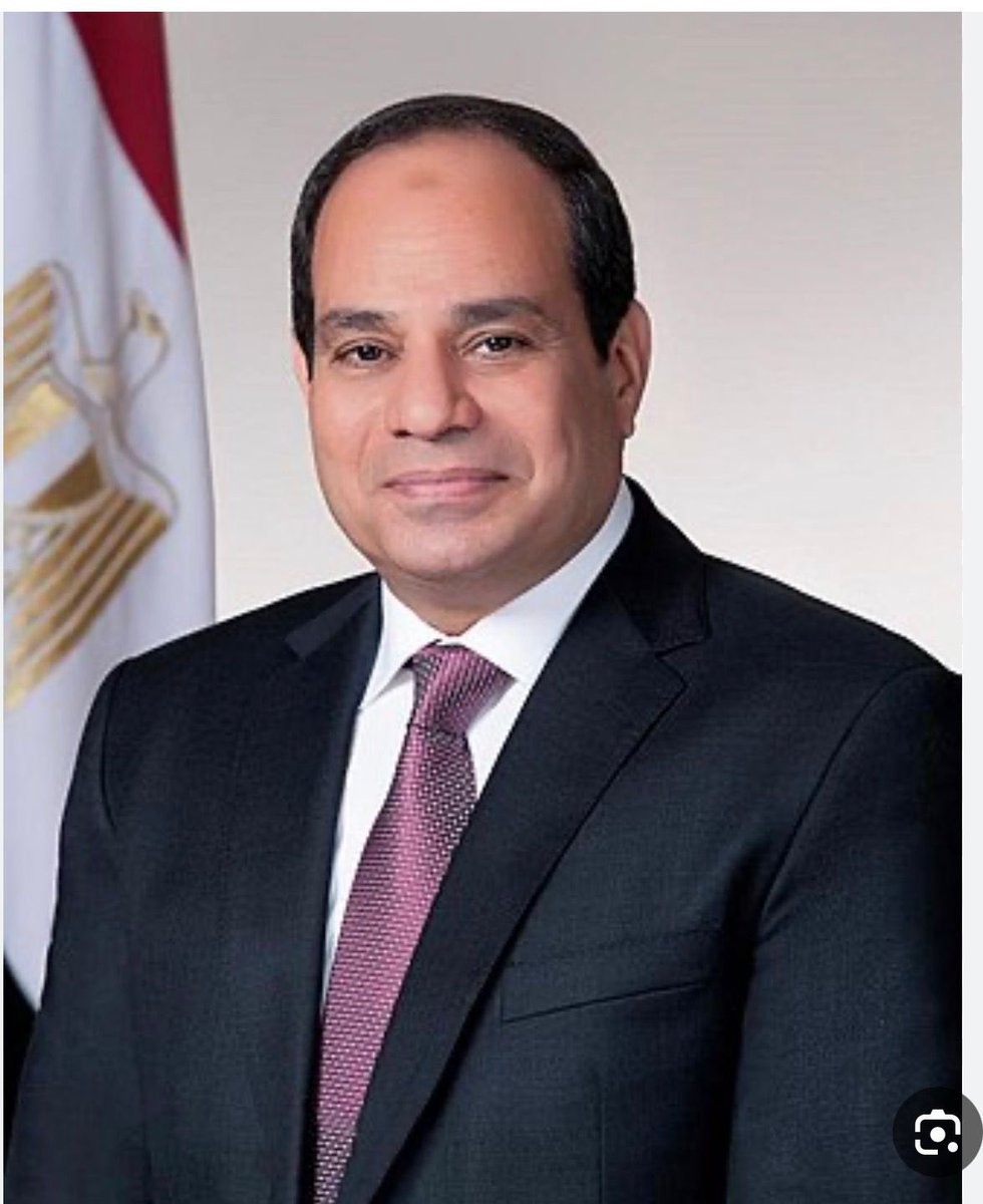 زمان كنا بنسمع كلام دلوقتي بنشوف شغل فرق كبير بين اللي يحكم بالشعارات واللي يحكم بالفعل
#السيسي_ريسنا