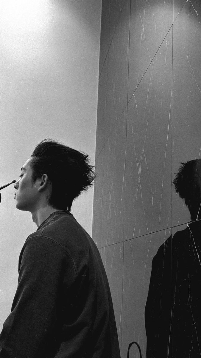 suqpha's tweet image. Sharing a little glimpse of me doing my makeup—brush strokes, soft focus, and quiet excitement in the air. Guess what schedule is coming up next? A hint: something special is about to begin, and I can’t wait to step into it.