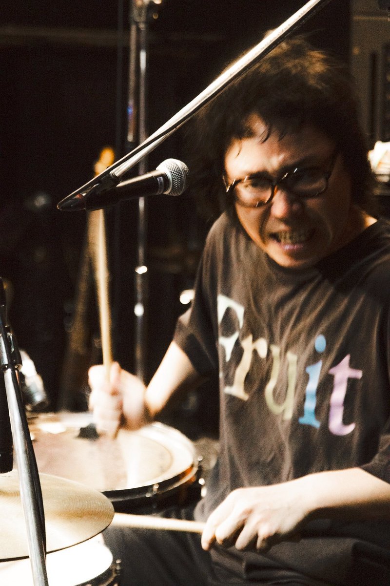 明日はヤジマX KYOTO、ふぞろいのモーモールルギャバン、ヤジマ弾き語り(新曲縛りの15分)、モーモールルギャバン20周年を私とT-マルガリータが語る夜、@京都木屋町DEWEYです。つまりわたしのワンマンです。予約リプDMにてまだまだ受付中！夜露死苦です！

Photo by <a href="/LuckyHappySHUN/">上 原 俊</a>
