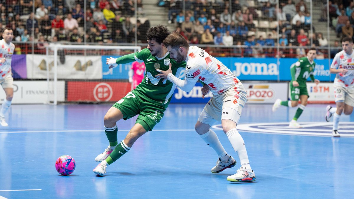 ClubInterFS's tweet photo. 🎙️ @pirataa10, ilusionado tras estos meses en la entidad de Torrejón de Ardoz, pero quiere más:

💬 "Siempre que pueda ayudar al equipo y a ganar estaré muy contento"

💬 "Este 2026 vendrán más oportunidades que se verán reflejadas en títulos y en victorias"

🌐 https://t.co/ua4LvdxHpH 📌

#MovistarInterFS #InteristaSoy💚💙