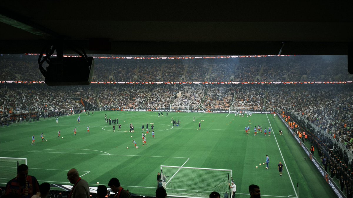 ليلة امس من ليالي الأبطال كُتب فيها البرشا بطل الكأس ❤️💙

مباراة تاريخية 👏🏻🔥