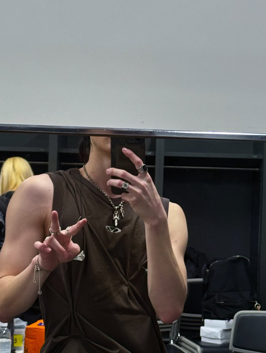 좋아하는 거 알고 어떻게 바로 와줬어 !!!

おやすみ💤
잘자요오 ㅎㅎ