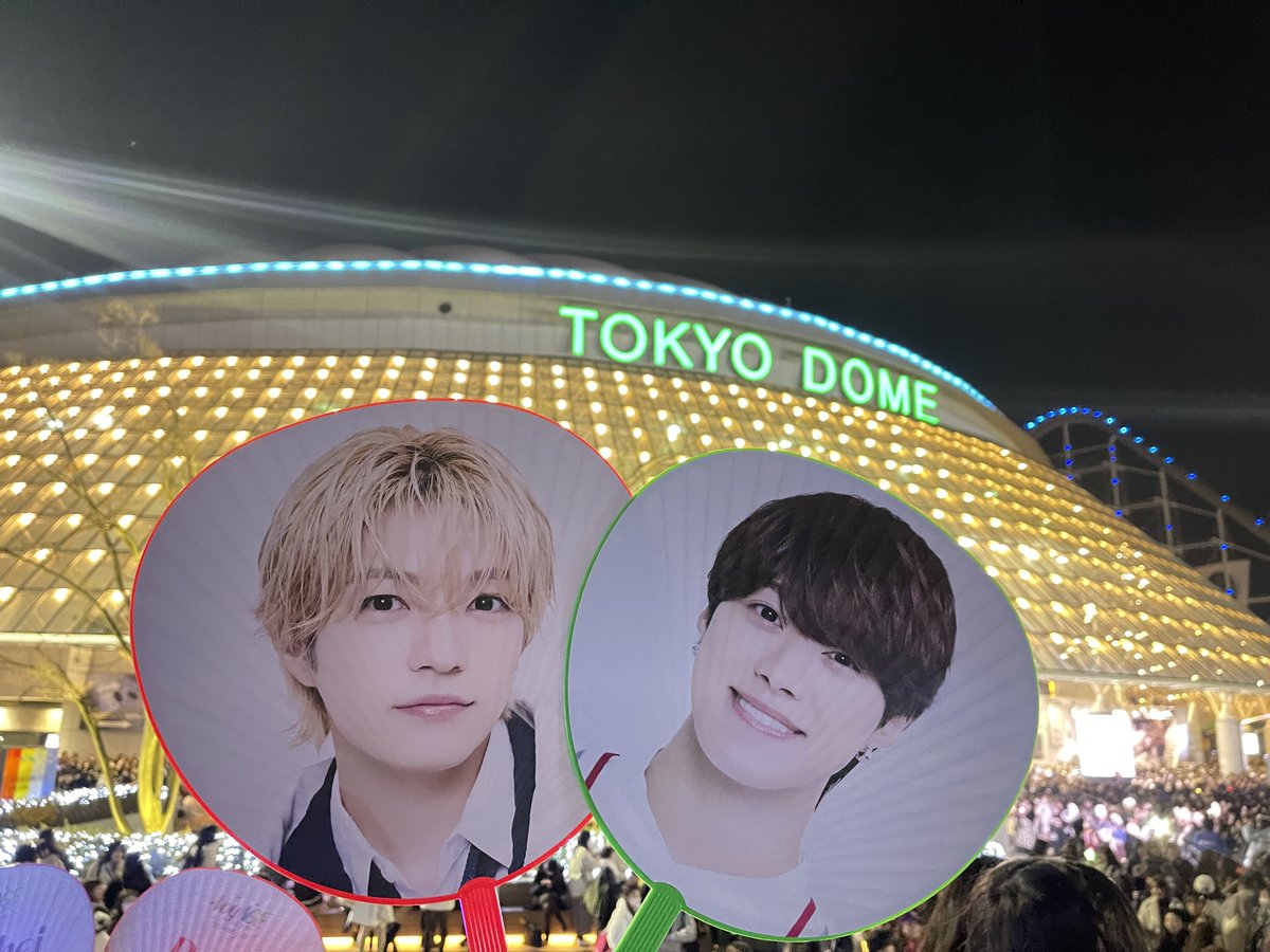 今日のコンサートで3時間泣いてしまって、🥲目が痛いです。この4年間の思い出が頭に浮かんできて、感情的にならずにはいられませんでした。ありがとう、なにわ男子。

なにわ男子1st DOME LIVE ☑️