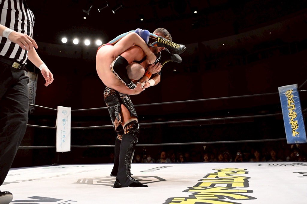 今日はユニットウォーズだった
アントンは強かった
最後はプレッツェルみたいに潰しちゃった
ごめんね
明日はバカガイジン＋フレンズ
やるよ！