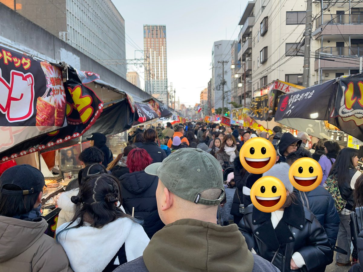 Infinity1028f's tweet image. デュエリストの聖地、大阪・日本橋へ。

からの十日戎（今宮戎神社⛩️）
屋台の数は本当に圧巻です。
明日からぼちぼちランクマ再開しようかな🥱