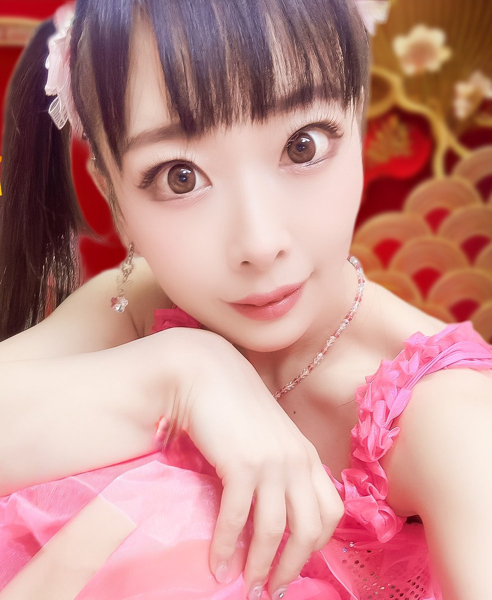 RIRE_MASA's tweet photo. 本日 #レフカダ新宿 イベント
「原美織のワクワク☆ハラハラシー vol.５ ～今夜☆あけおめオープン！」に足をお運びくださり誠にありがとうございました。どうぞ本年もよろしくお願いいたします
AIに描かせた似顔絵POPを会場に貼っていましたが、似顔絵イラストはこんなんです
@miori_hara https://t.co/9nd6Rp2ZZW