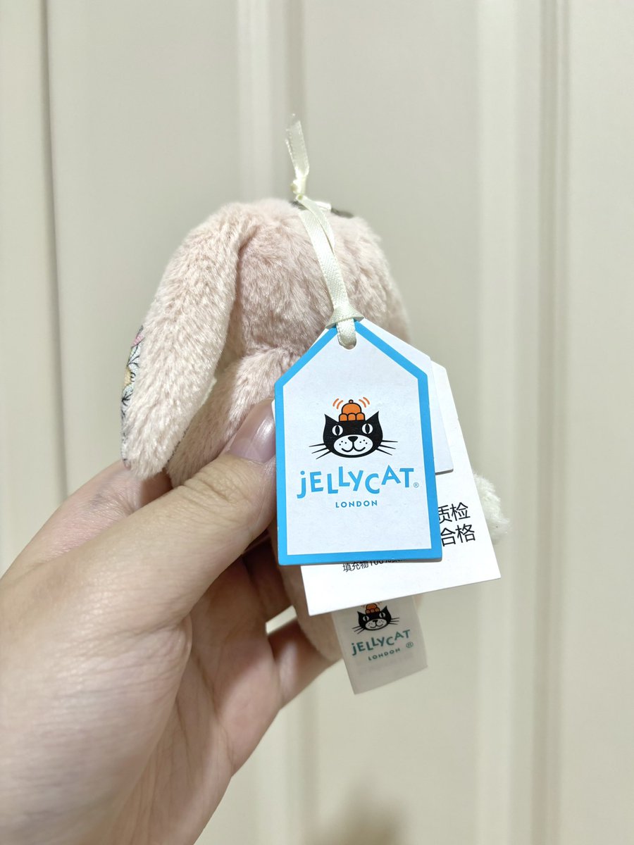 parkk_chan61's tweet photo. ปล่อยพวงกุญแจ พกจ. Jellycat blossom
- รุ่นเก่า ไม่ผลิตขายแล้ว
- ปกติอยู่แต่ในซิปล็อค สภาพ 100%

1590-. 📮รวมส่ง

#ตลาดนัดjellycat #ส่งต่อjellycat  #jellycatthailand #เจลลี่แคท #ตลาดนัดเจลลี่แคท #ตุ๊กตาเจลลี่แคท #ตุ๊กตาjellycat #jellycat #jellycatมือสอง #ขายเท #ตลาดนัดjellycat https://t.co/dCf7Ef9aoH