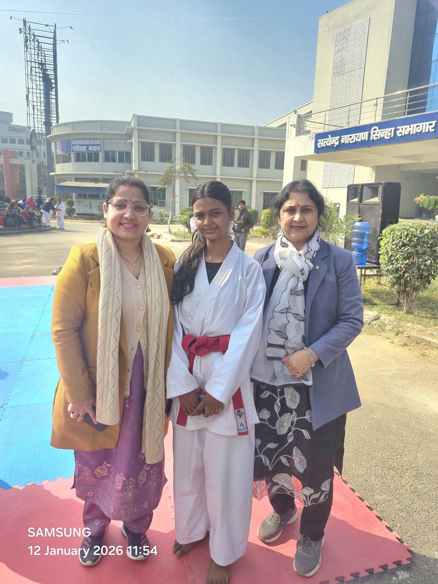 . <a href="/idma_india1/">IDMA INDIA</a> के खिलाड़ी राधिका कुमारी ने गंगा देवी महिला महाविद्यालय के तरफ से -50 KG वर्ग भार में पाटलिपुत्र विश्विद्यालय,पटना के द्वारा AN COLLEGE मे आयोजित इंटर कॉलेज कराटे प्रतियोगिता में कांस्य पदक जीती। इस जीत पर IDMA के अध्यक्ष Dwd Sahab ने राधिका कुमारी को बधाई दिए।