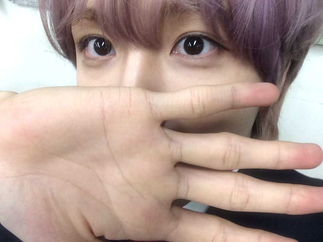 얼굴진짜에바야....