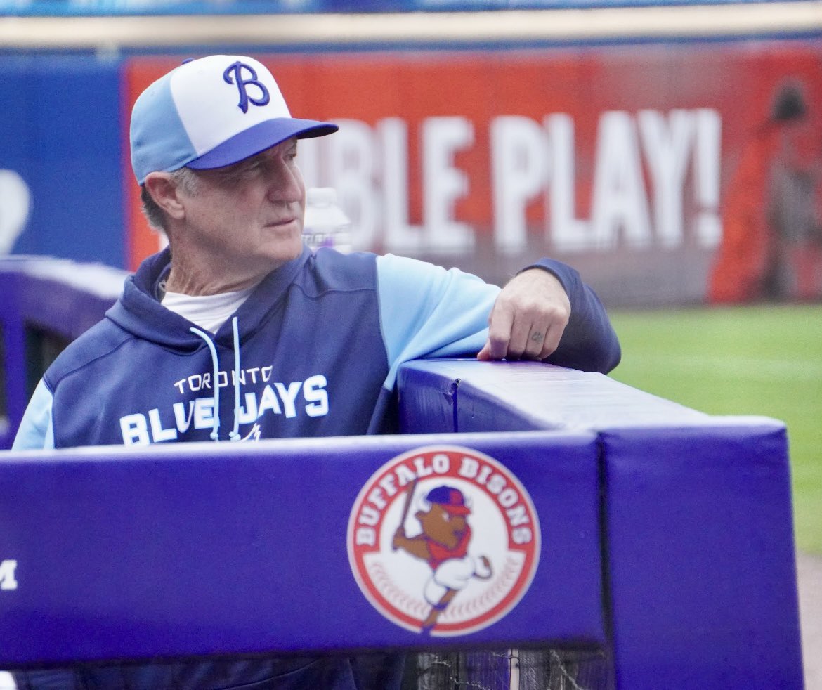 HERDchronicles's tweet image. Happy Birthday to #Bisons manager Casey Candaele. He has the most managerial wins of the team’s modern era. He played on #Buffalo’s 1997 A.A. championship team and returned to manage the 2021 division champions. I spoke to him about his career: herdchronicles.com/single-post/co…