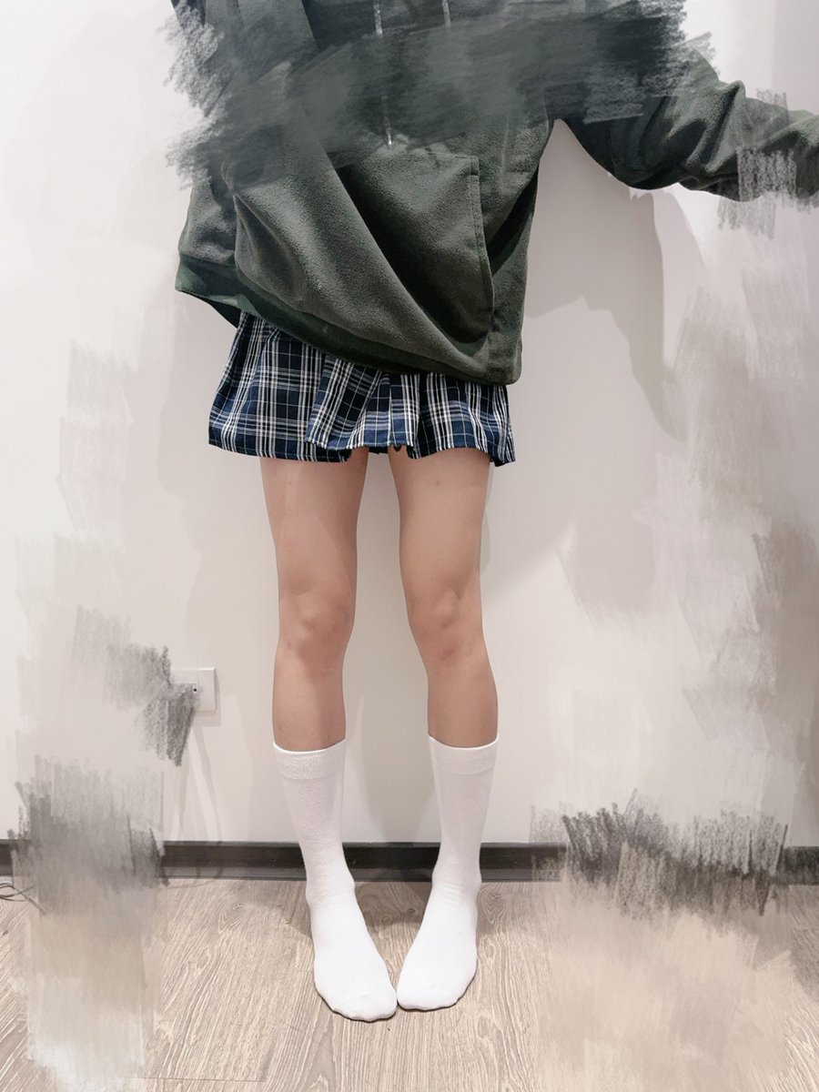 crossyiyi's tweet photo. 天冷 看看腿
#原味內衣 #原味襪子 #原味內褲 #偽娘 #男の娘 #女裝 #白襪 #黑絲 #足控 #腿控福利 #過膝襪 #隱形襪 #船襪 https://t.co/SMCiXuh6Vt