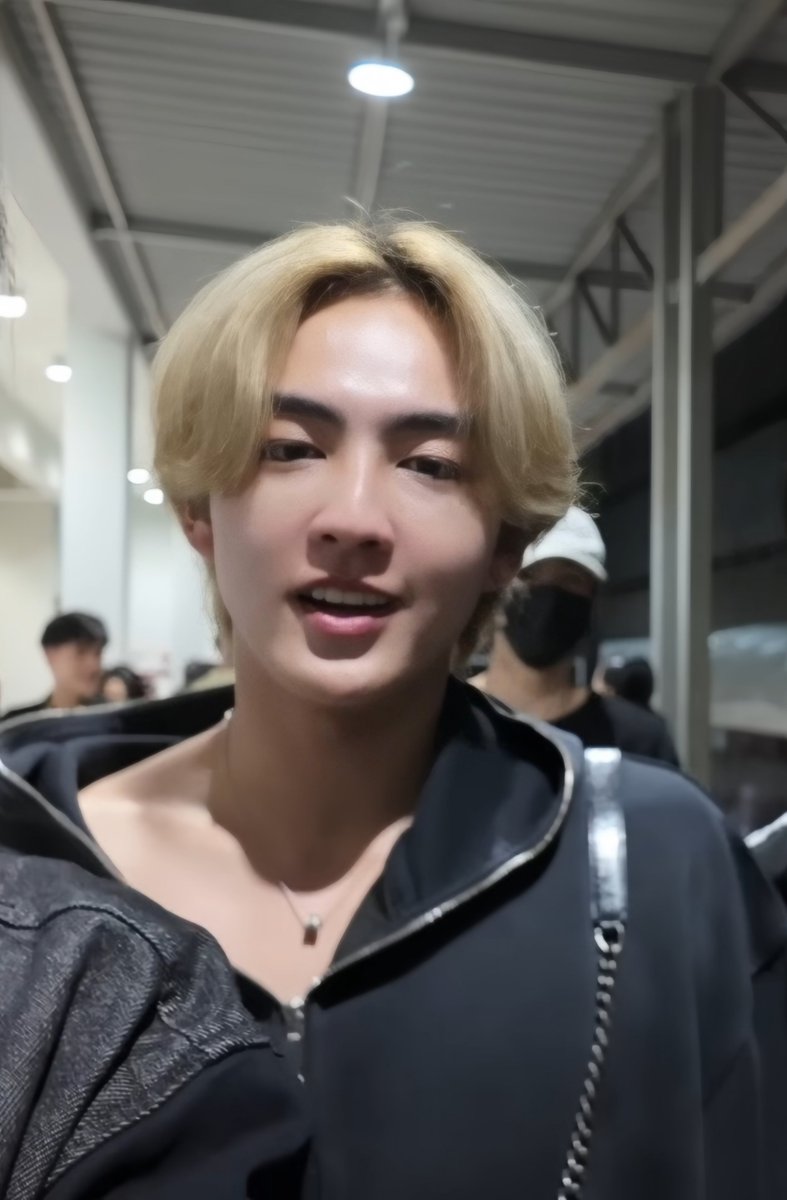 mayyycass's tweet image. สวยมากก แล้วเสื้อคือเดินไปโชว์ไหปลาร้าไป 😆

#HEARTchuthiwat