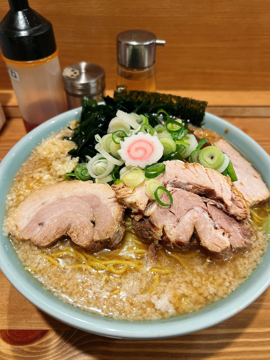 日曜日
にちょ狙いも強風で引きこもり発動
背脂ニンニクで旨さマシマシ