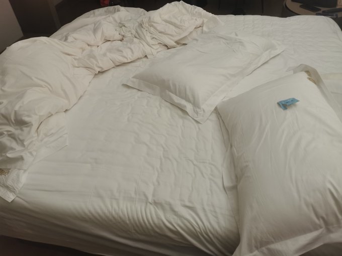 我真的服了，你能不能射脸啊 不要射头发上啊 知道有多难洗吗