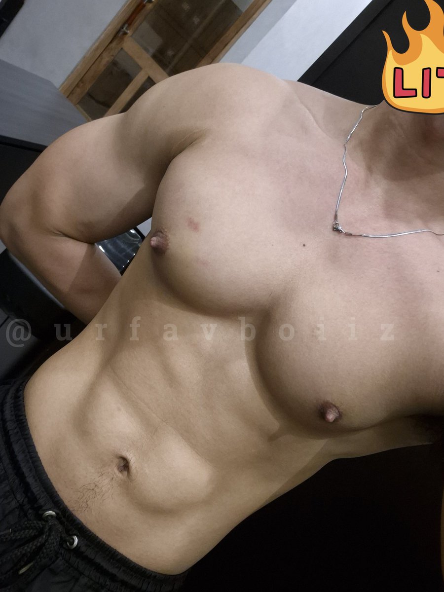 monday is chest day💪