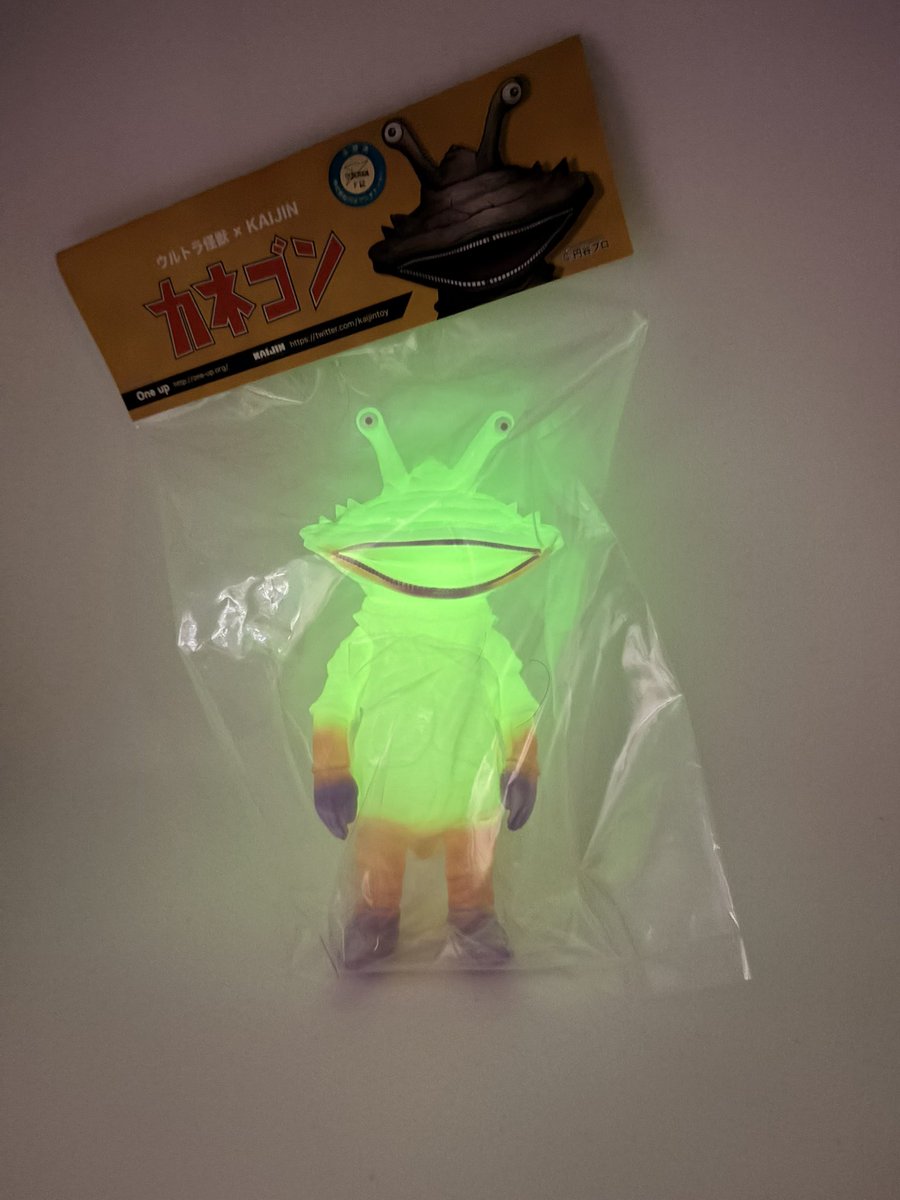 oneup. ウルトラ怪獣 × kaijin カネゴン グリーングラス 周年祭 oneup. ウルトラ怪獣 × kaijin カネゴン グリーングラス 周年祭 oneup