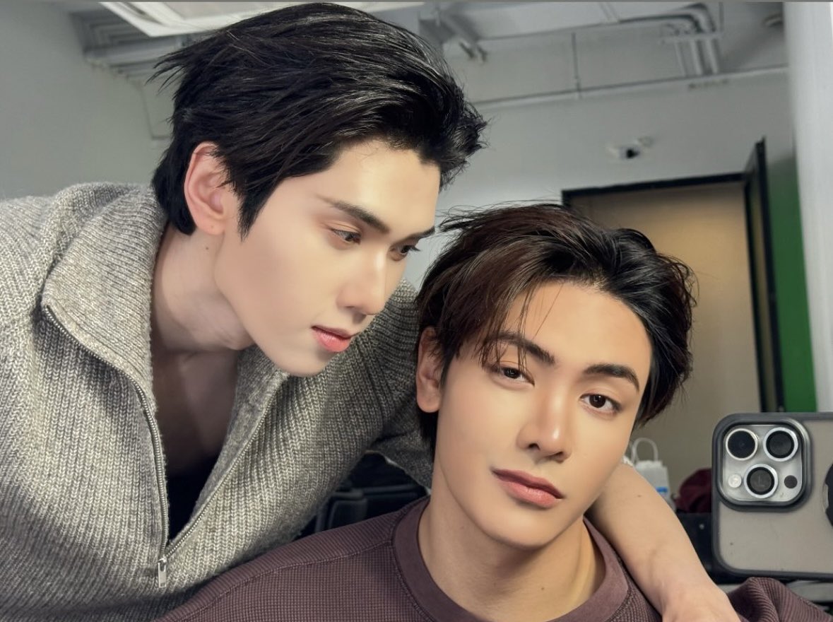 Um excuse me JoongDunk!!

📷: gigiredlip

#จุงดัง #JoongDunk