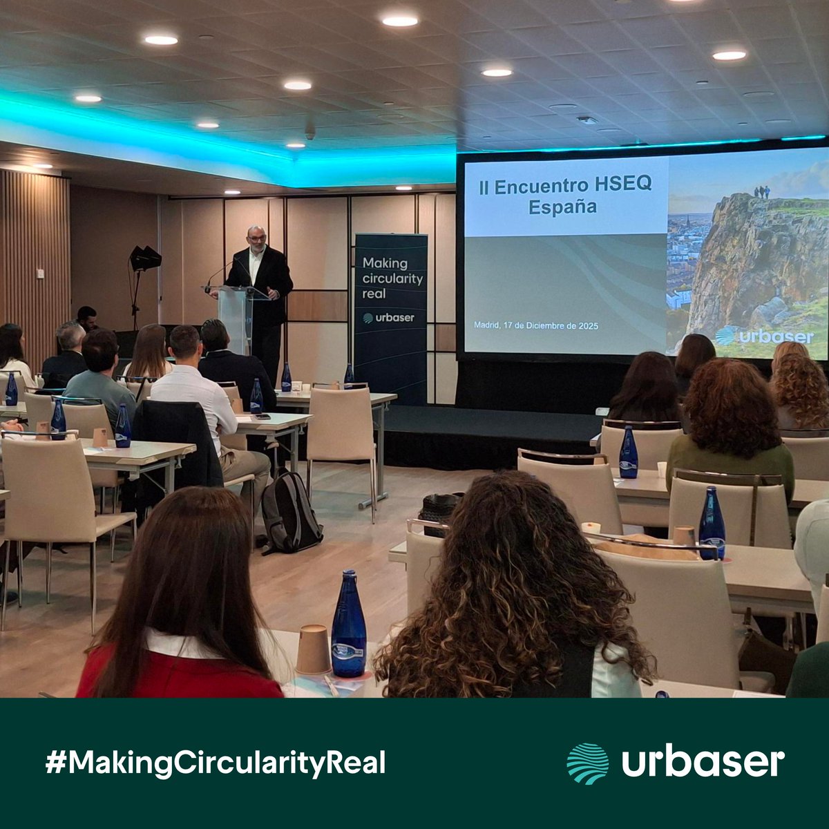 urbaser_'s tweet image. Hace unas semanas celebramos el II Encuentro #HSEQ España, con más de 70 profesionales de todo el país.
Un espacio para compartir resultados, reforzar equipos y prepararnos para los retos de 2026.
Nuestro CEO, Fernando Abril-Martorell, e Inés Blanco, Directora Global de HSEQ,