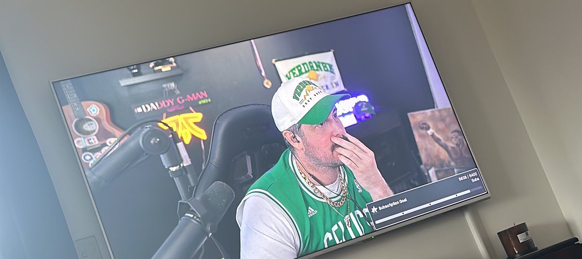 Lumos_UK's tweet photo. TURN THE BOYS UP!!!! 
BEST stream rn! 
@bigdaddygmann https://t.co/7HDbrcqAxa