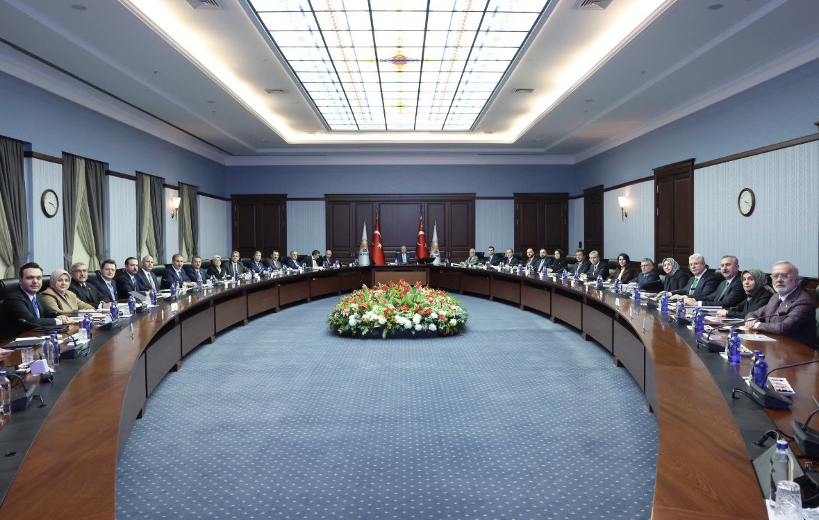 avabdullahguler's tweet image. Genel Başkanımız ve Cumhurbaşkanımız Sn.@RTErdogan’ın başkanlığında, 2026 yılının ilk Merkez Yürütme Kurulu (MYK) toplantımızı gerçekleştiriyoruz.
Toplantımızın ülkemiz ve milletimiz için hayırlara vesile olmasını diliyorum.
@Akparti