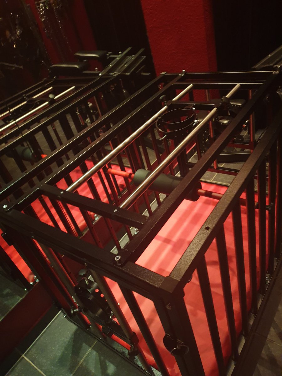 Kinky Revolution tweet media