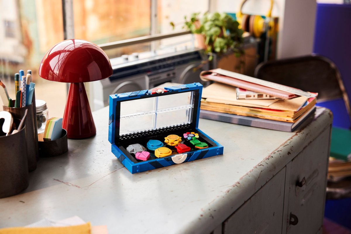 NintendoActu's tweet image. Voici les premières images d'un des premiers sets LEGO Pokémon : La Collection de Badges de Kanto ! #LEGOPokemon