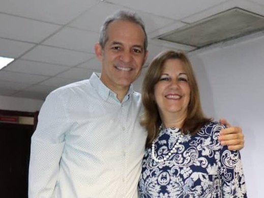 Junto a la Ministra <a href="/RosyCubaMINJUS/">Rosabel Gamón Verde</a> amanecimos bien temprano en #HaciendoRadio de <a href="/radiorebeldecu/">Radio Rebelde - Cuba</a> para seguir comunicando a nuestro pueblo. Agradecimiento y un abrazo desde <a href="/citmacuba/">Ministerio de Ciencia, Tecnología y Medio Ambiente</a> #Cuba <a href="/radio_cubana/">Radio Cubana</a>