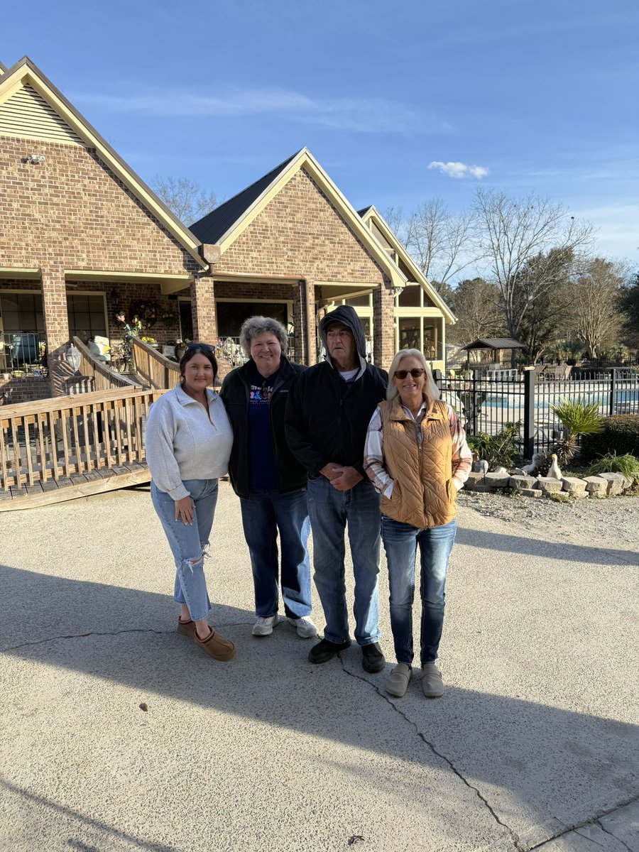 ChestnutTim's tweet image. Best Party Daddy ever had!!!
1/11/26