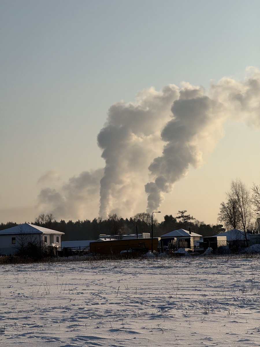 Saulaina diena, priekš kam TEC? Saule nesaražo? Brīvā tirgus šķeldinieki nepavelkt siltumu? 🤪