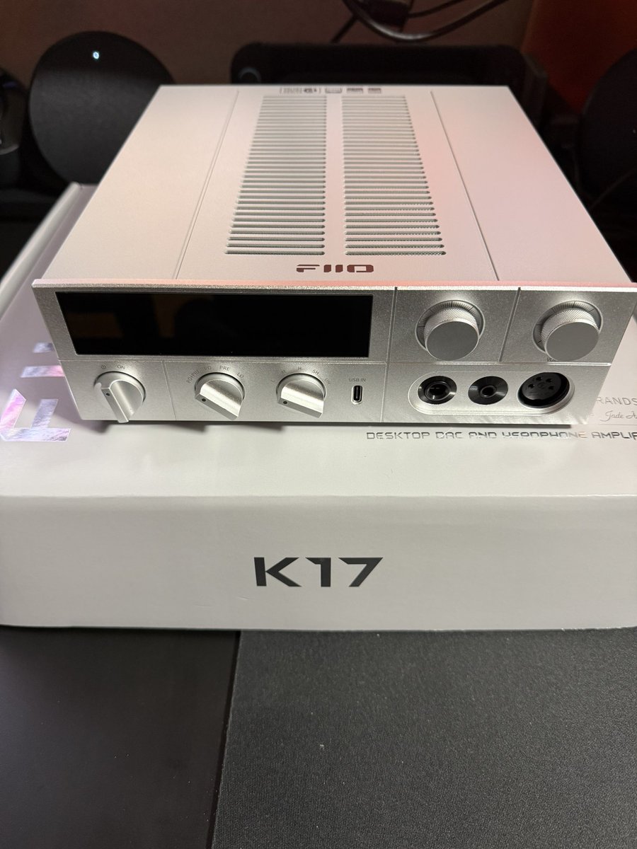 evozawa's tweet photo. FIIO K17 買っちゃったよ
田舎というか地方に試聴機無いから迷ったけども
レビューを漁って決めた
これは良いものだ https://t.co/LbMHTfcSS8
