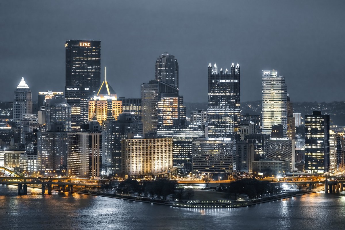 DaveDiCello's tweet image. This morning most of #Pittsburgh was lit up black and gold in preparation for the #Steelers playoff game tonight, and Sister Bridges even had this black and gold sparkle on the supports. Always amazing to see the city lit up like this.

#HereWeGo