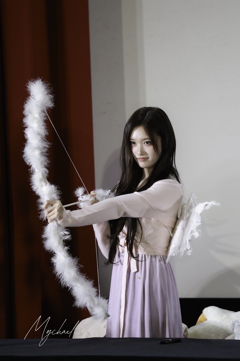 mychael7235's tweet image. 260111 IVE TPE FANSIGN

Cupid 💘🪽

#IVE #아이브
#LEESEO #이서