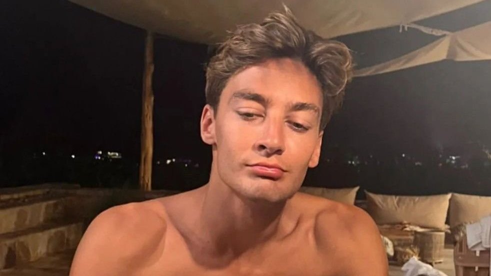 russellify's tweet image. the holy quartet of george pictures